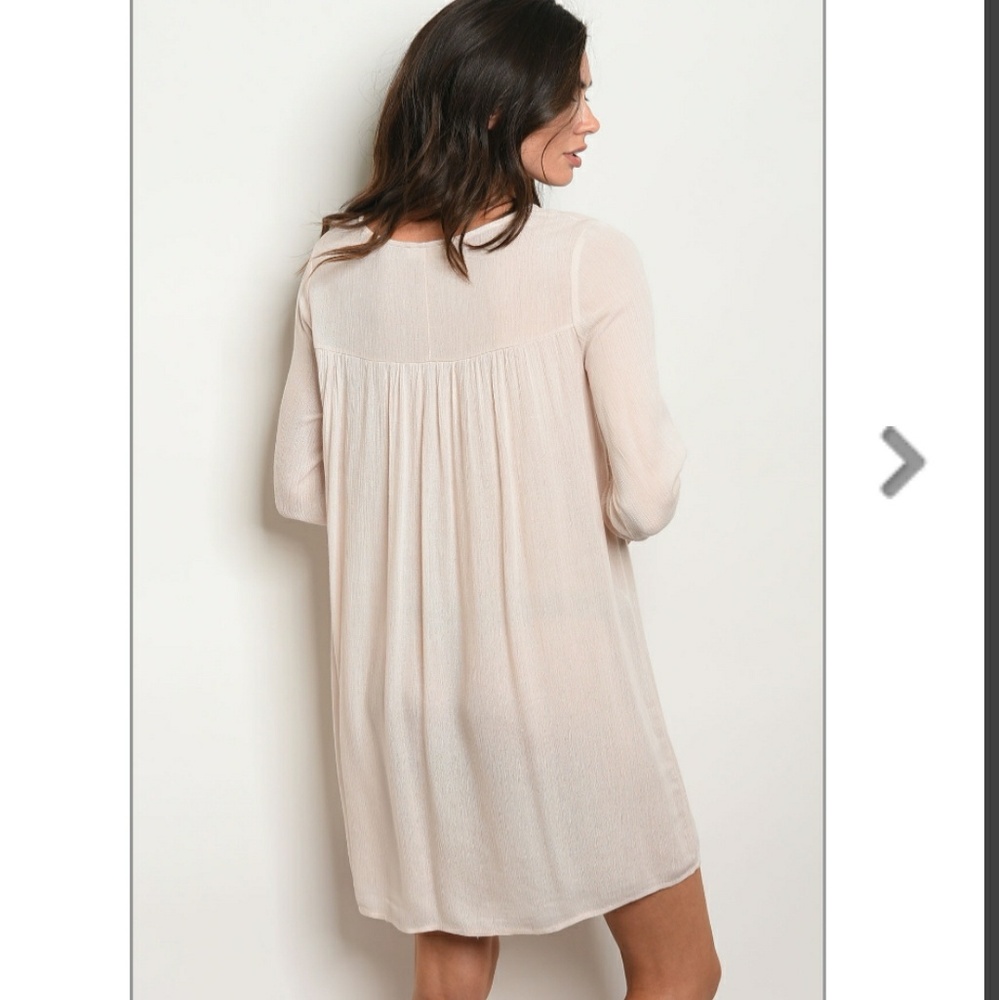 Crochet detail tunic dress - Picture 3 of 5